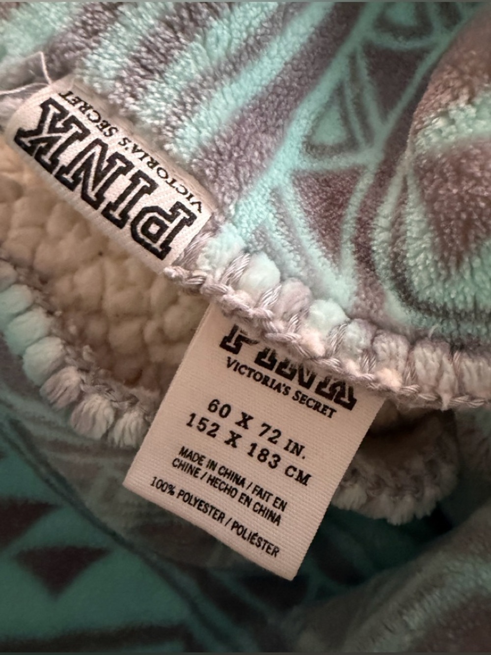 Pink sherpa blanket - Picture 3 of 4